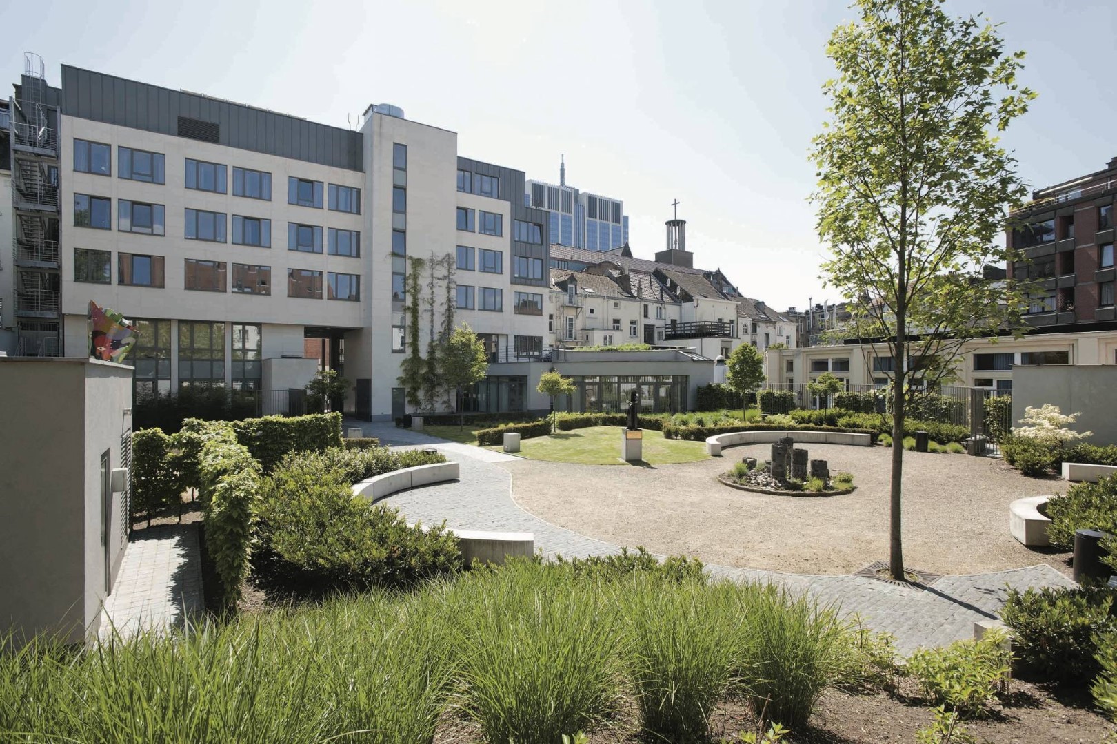 Parc semi-public contemporain à Bruxelles